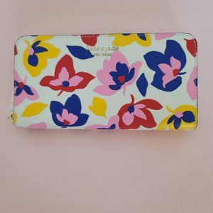KATE SPADE Spencer Summer Flower Embossed Zip-around Continental Wallet-Cream ⭐
